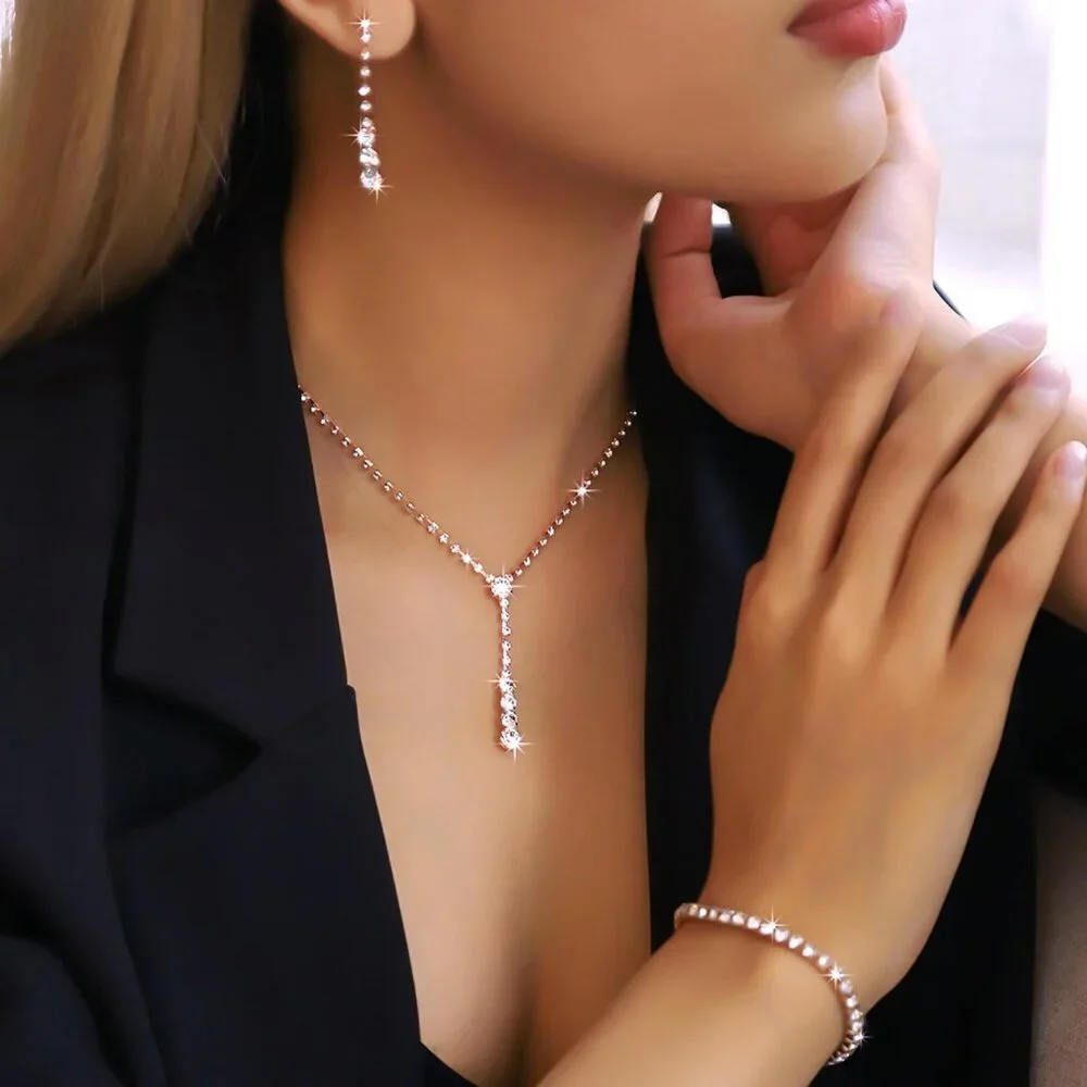 Gold Alloy Steel Rhinestone Jewelry Set for Women with Purse, Necklace, Earrings